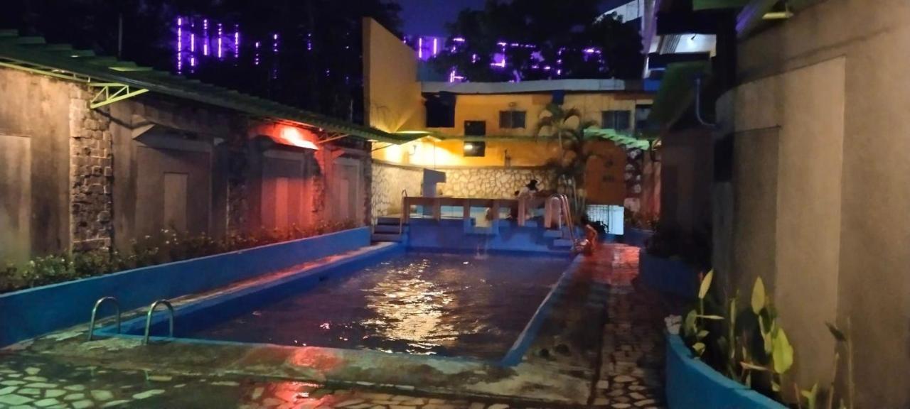 2 Hotel Saleh Angeles Exteriér fotografie